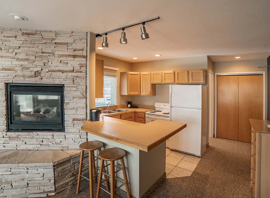 Room image of Lakeview With Kitchen at the Weathervane Inn.
